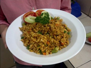 masak nasi goreng kari